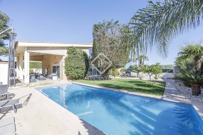 House in Valencia - view 1