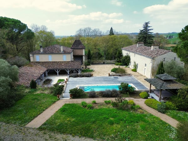 House in Gontaud-de-Nogaret - view 1