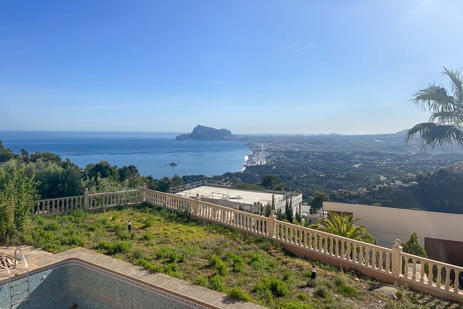 Villa in Altea la Vella - view 1