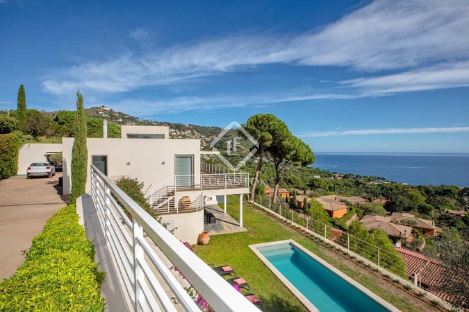 House in Girona - view 1