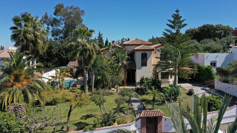 Villa in Alhaurin el Grande - view 1