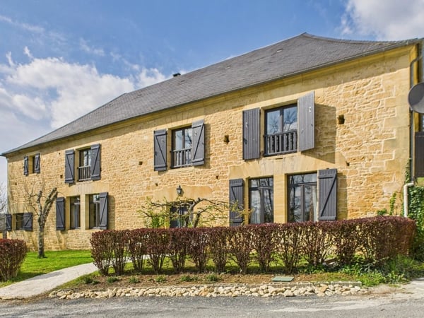 House in Sainte-Nathalene - view 1