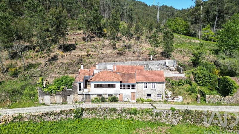 House in Espinhal - view 1