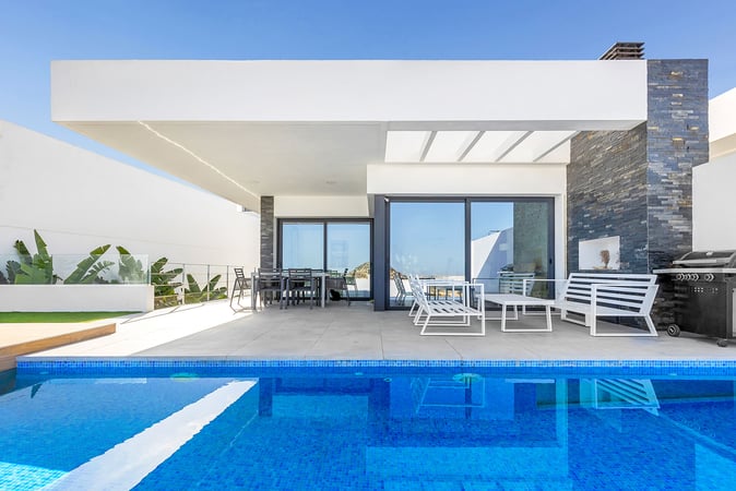 Villa in Alicante - view 1