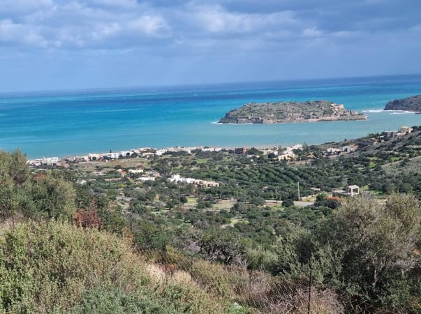 House in Agios Nikolaos - view 1