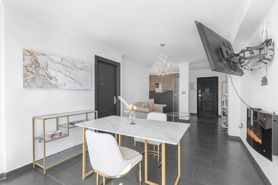 Apartment in Daya Nueva - Image 2