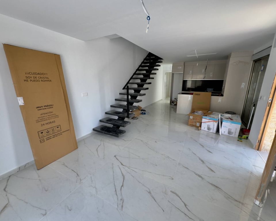 Villa in Daya Nueva - Image 3