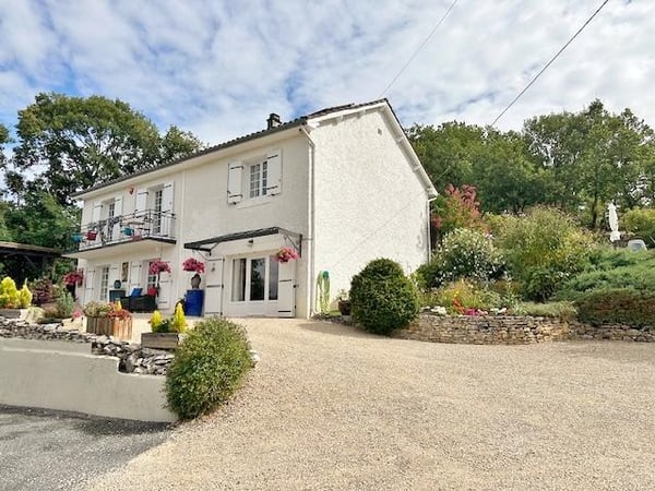 House in Arrondissement de Sarlat-la-Caneda - view 1