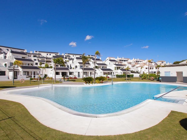 Apartment in Estepona - view 1