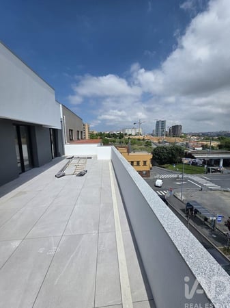 Apartment in Vila Nova de Gaia - view 1
