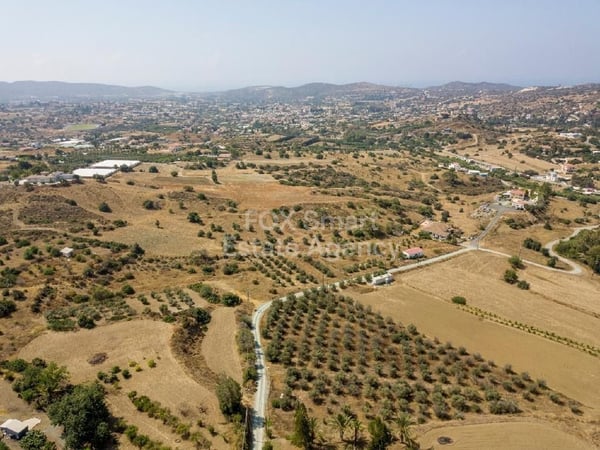 Land in Pyrgos - view 1