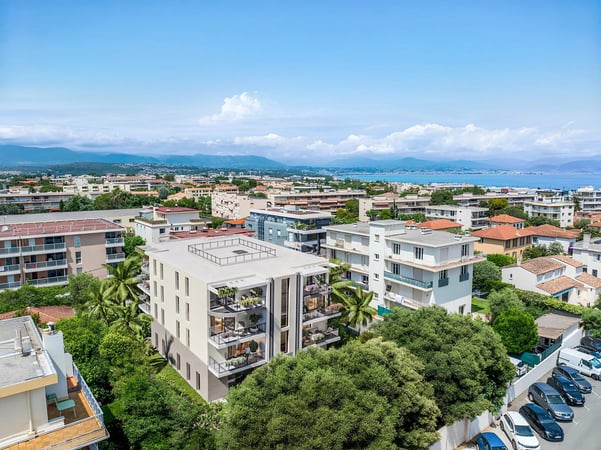 Apartment in Antibes - view 1