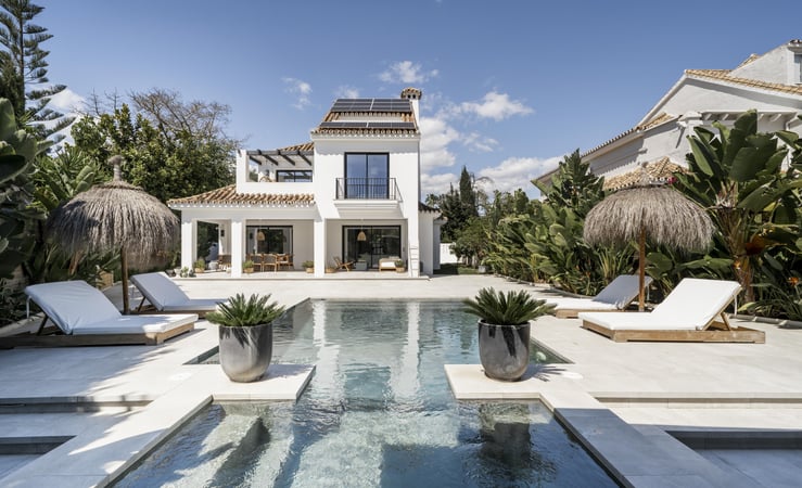 Villa in Nueva Andalucia - view 1