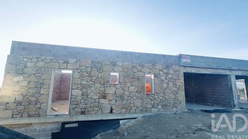 House in Mondim de Baixo - view 1