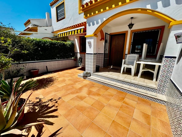 House in Torre de la Horadada - view 1