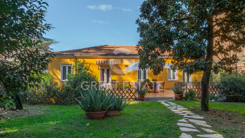 House in Spoleto - view 1