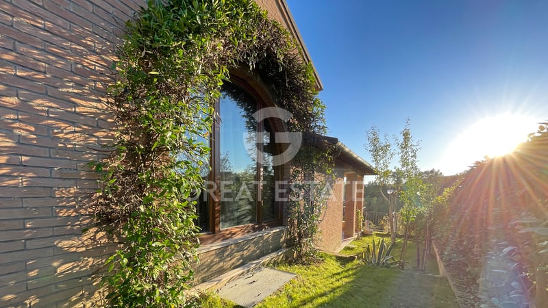 House in Montepulciano - view 1