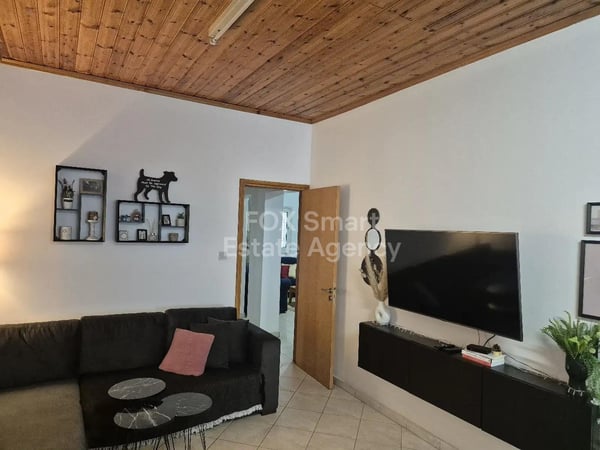 House in Kapedes - view 1