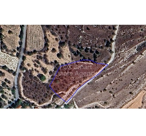 Land in Drinia - view 1