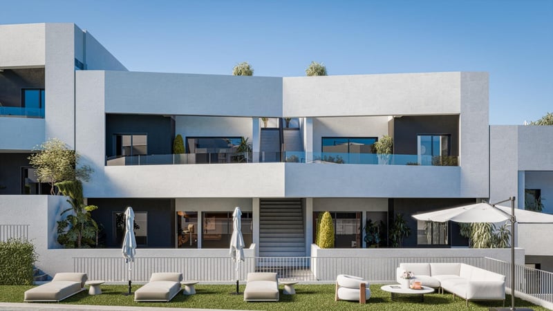 Villa in San Miguel de Salinas - view 1
