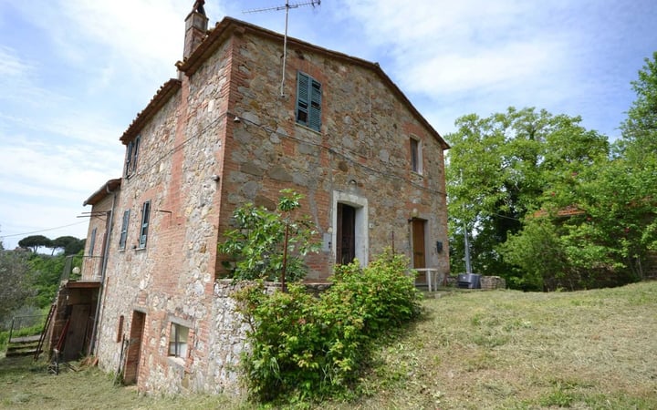 House in Monteleone d'Orvieto - view 1