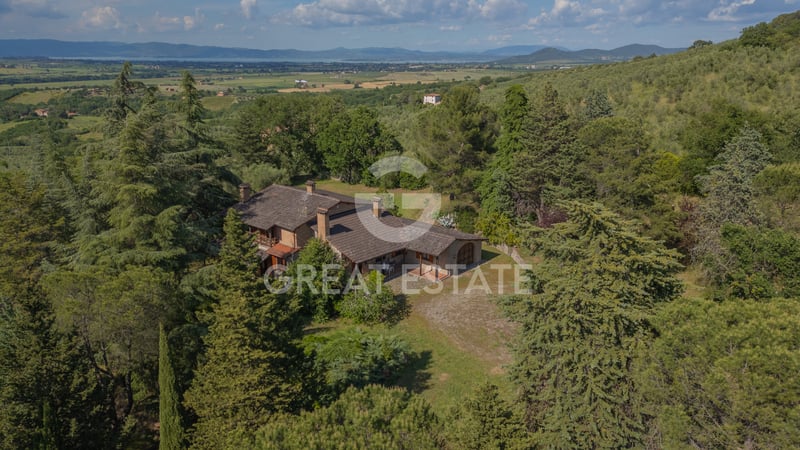 House in Paciano - view 1