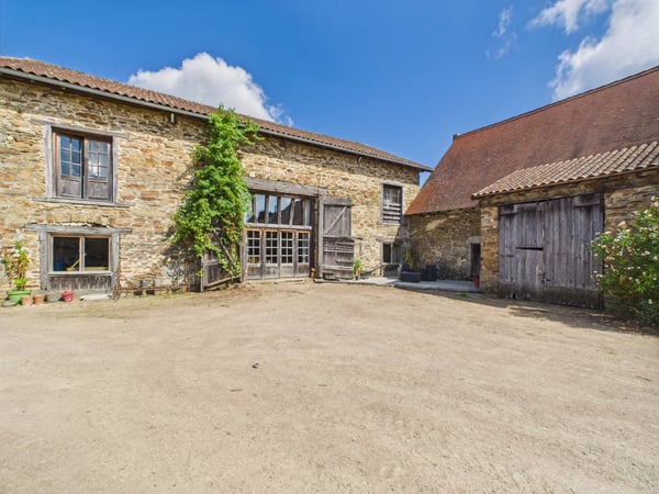 House in Mialet - view 1