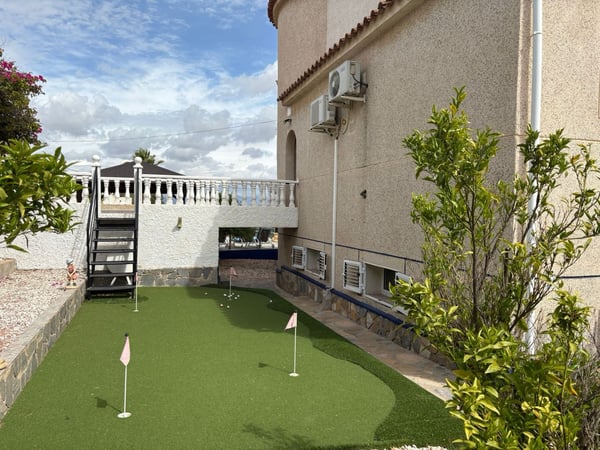 House in Algorfa - view 1