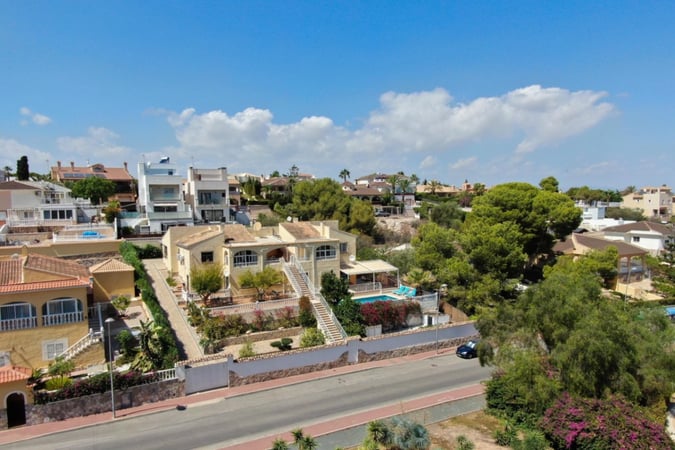 Villa in Torrevieja - view 1