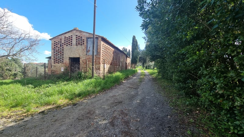 House in Peccioli - view 1