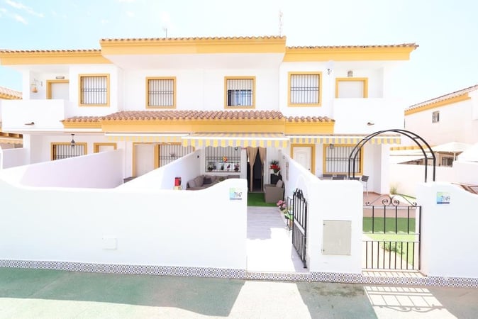 House in Torre de la Horadada - view 1