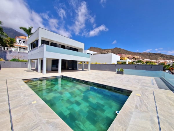 House in Fanabe - view 1