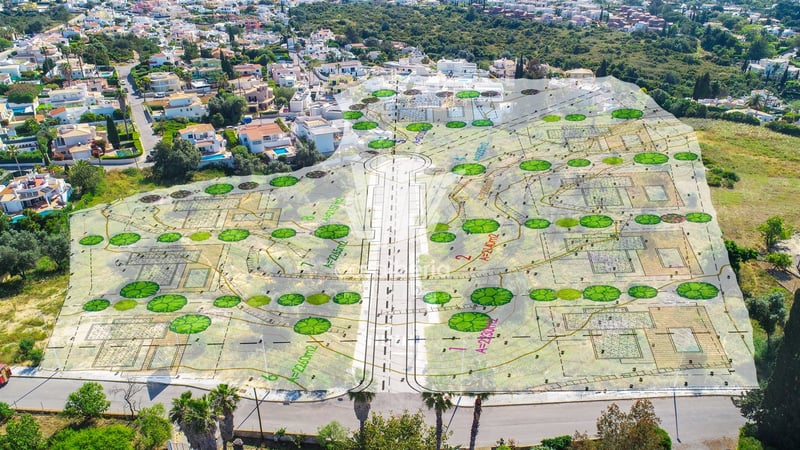 House in Lagoa - view 1