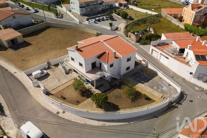House in Foz do Arelho - view 1