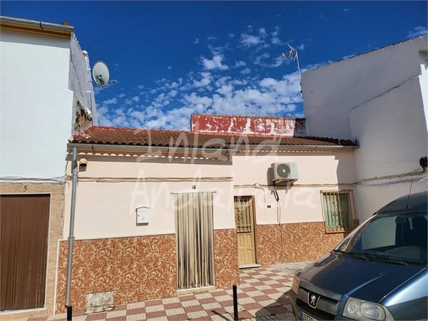 Chalet in Humilladero - view 1