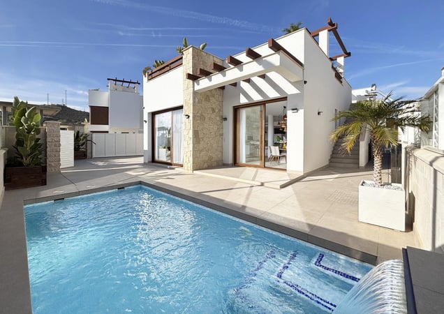 Villa in Nati - view 1