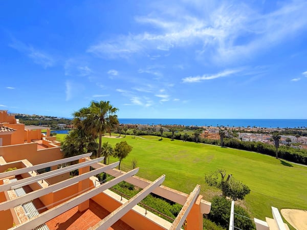 Penthouse in Casares - view 1