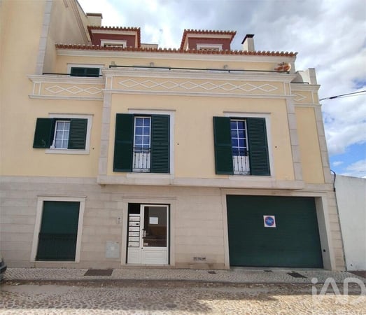 Apartment in Almeirim - view 1