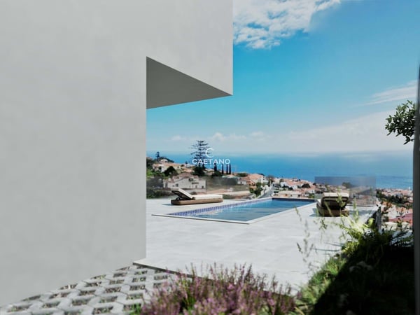 Villa in Funchal - view 1