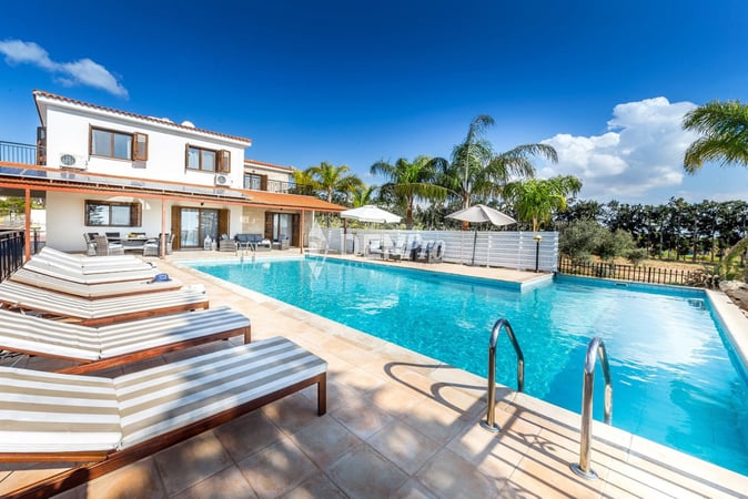 Villa in Paphos - view 1