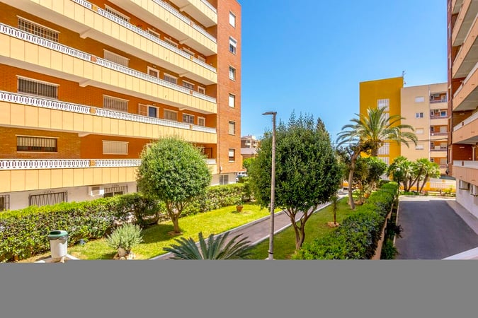 Apartment in Punta Prima - view 1