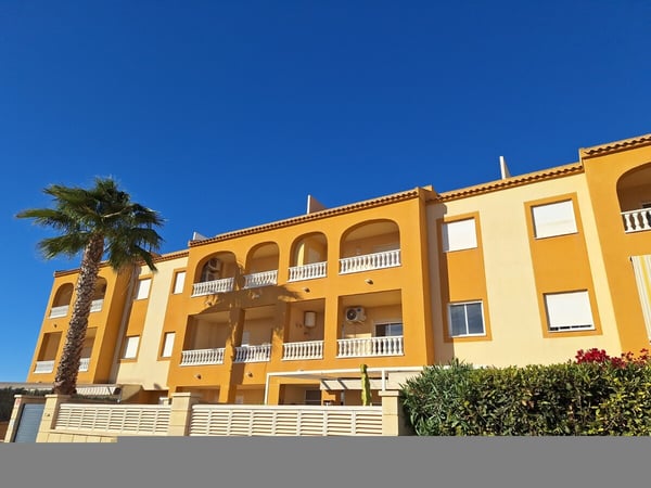 Apartment in Villamartin - view 1