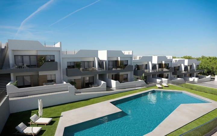 House in San Miguel de Salinas - view 1