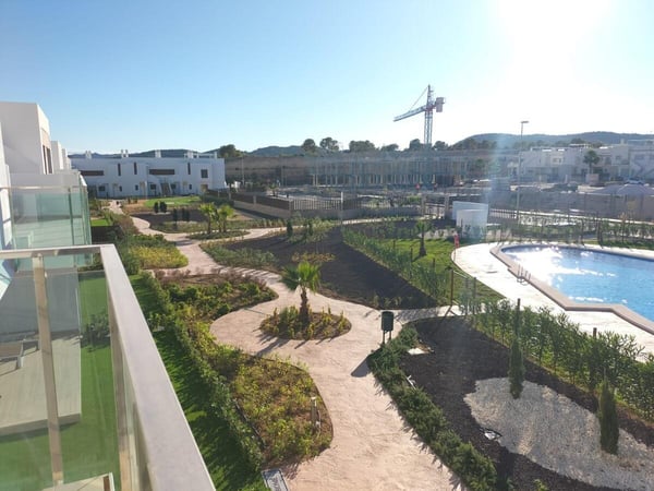 House in Molins - view 1