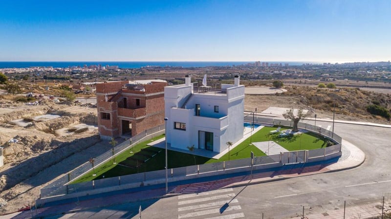 Villa in Mutxamel - view 1