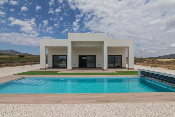 Villa in Pinoso - view 1