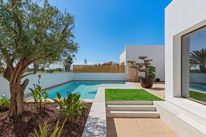 Villa in Los Alcazares - view 1