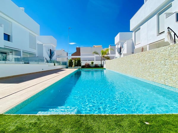 House in Los Plazas - view 1