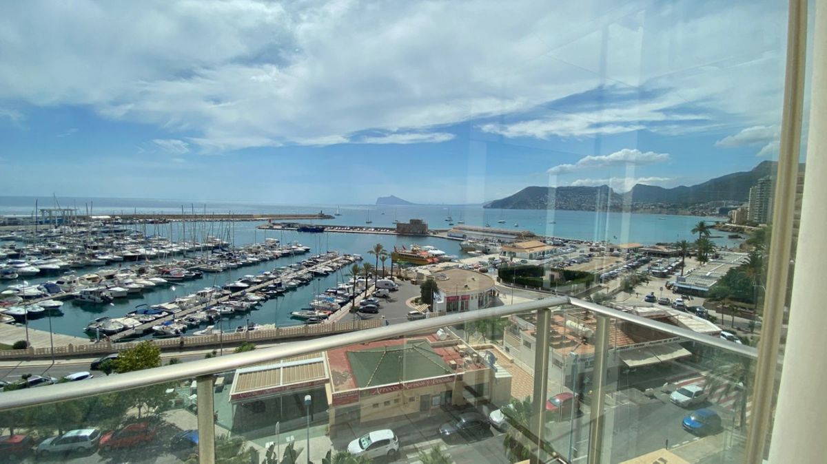 Apartment in Alicante - Image 3