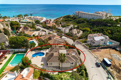 Villa in Dehesa de Campoamor - view 1